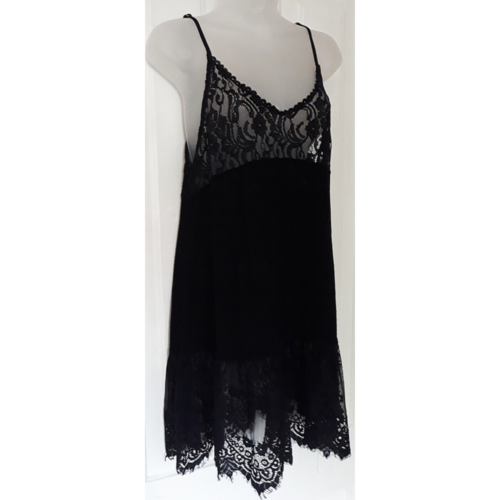 🔥 Kori | Black Layering Lace Tank